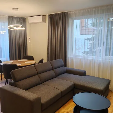 Alpine Escape Design Detelina *