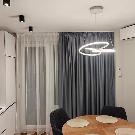 Alpine Escape Design Detelina *