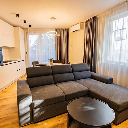 Alpine Escape Design Detelina *