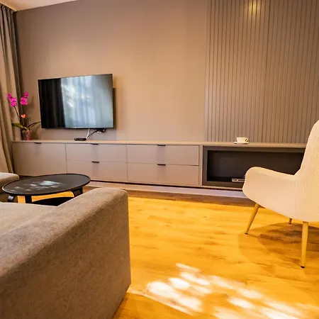 Alpine Escape Design Detelina Bansko