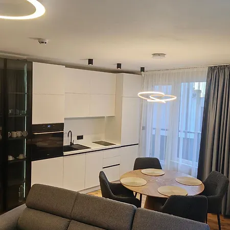 Alpine Escape Design Detelina * バンスコ