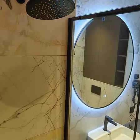 Alpine Escape Design Detelina