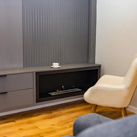 Alpine Escape Design Detelina