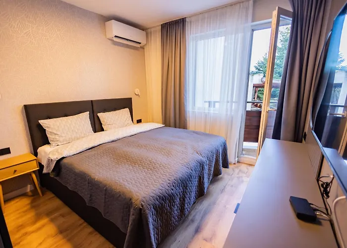 Alpine Escape Design Detelina