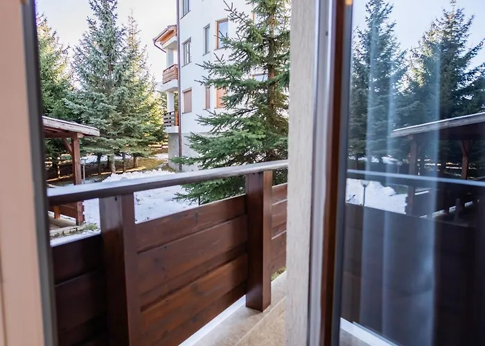 Alpine Escape Design Detelina 班斯科