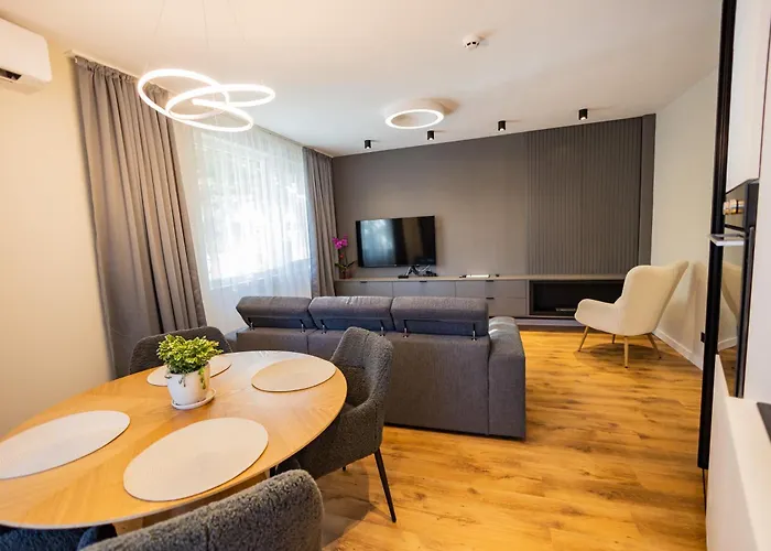 Alpine Escape Design Detelina 公寓 班斯科